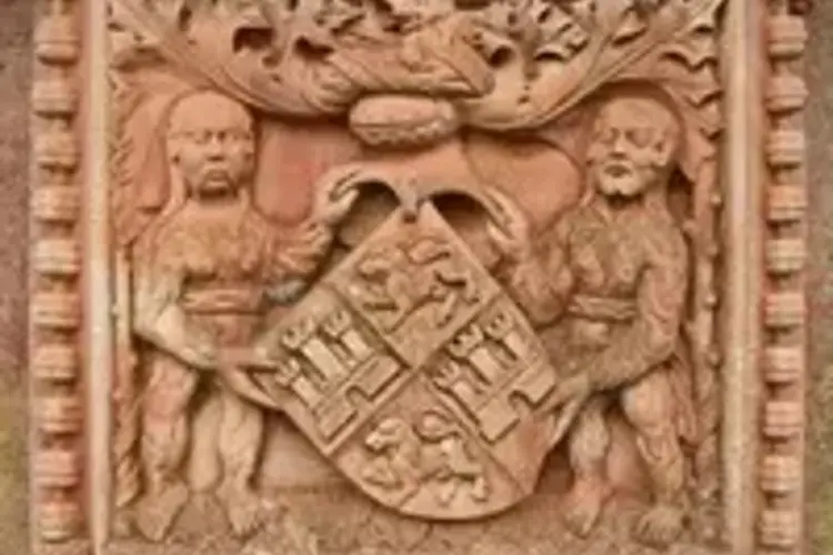 Représentation des armoiries de Castelnau présente au dessus de l